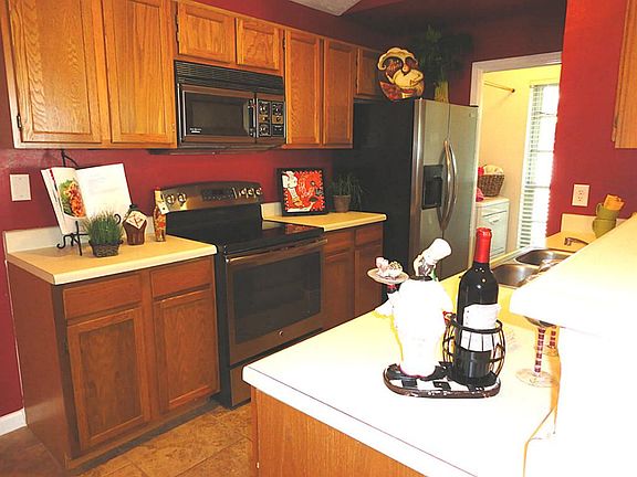 4th image of 16711 Doverwood Way