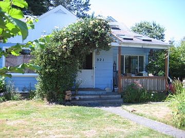 1st image of 921 Wilson St SE