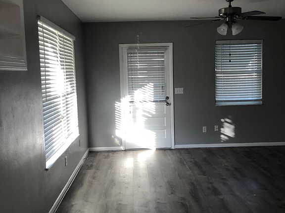 5th image of 7047 Merrick Ln