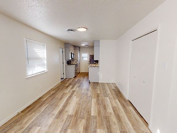 4th image of 1505 Daude Ave