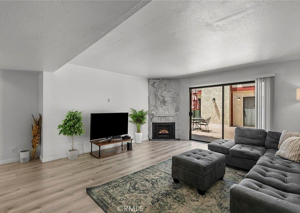 1st image of 11274 Morrison St APT 2