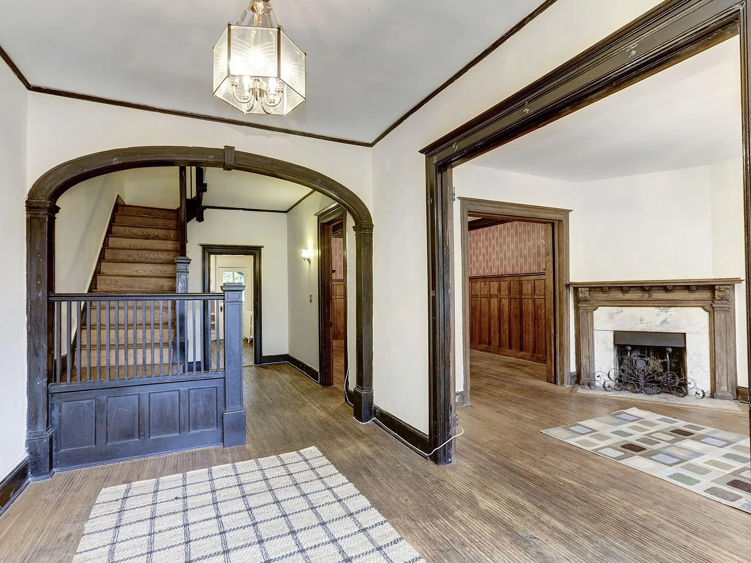 5 bed, 3400 sqft, $900 — Photo 4