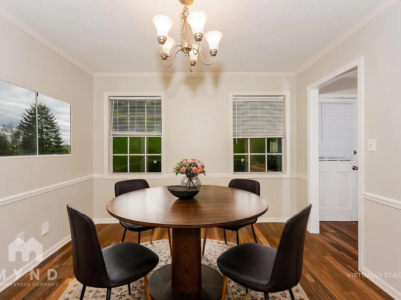 4 bed, 2.5 bath, 2120 sqft, $1,825 — Photo 3