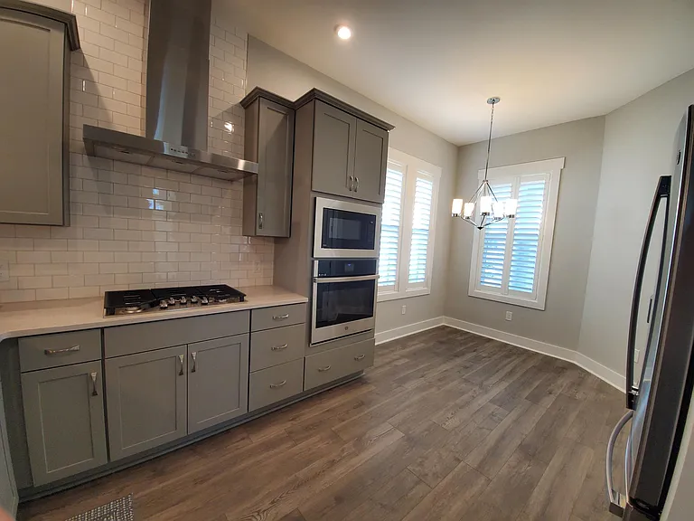 48 Lafayette Rd — Photo 9