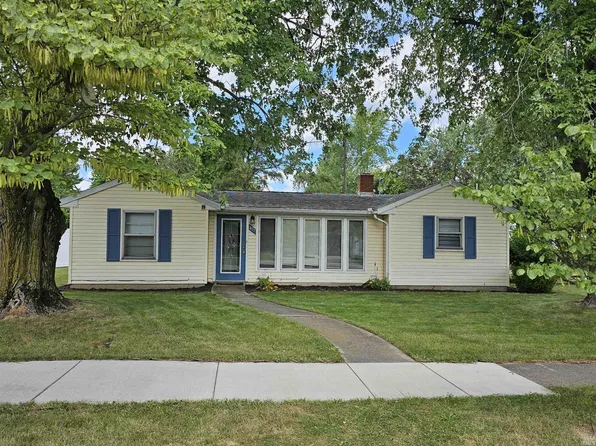 407 W Pine St, North Liberty, IN 46554