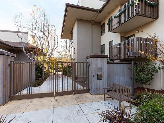 2nd image of 2140 Santa Cruz Ave APT A103