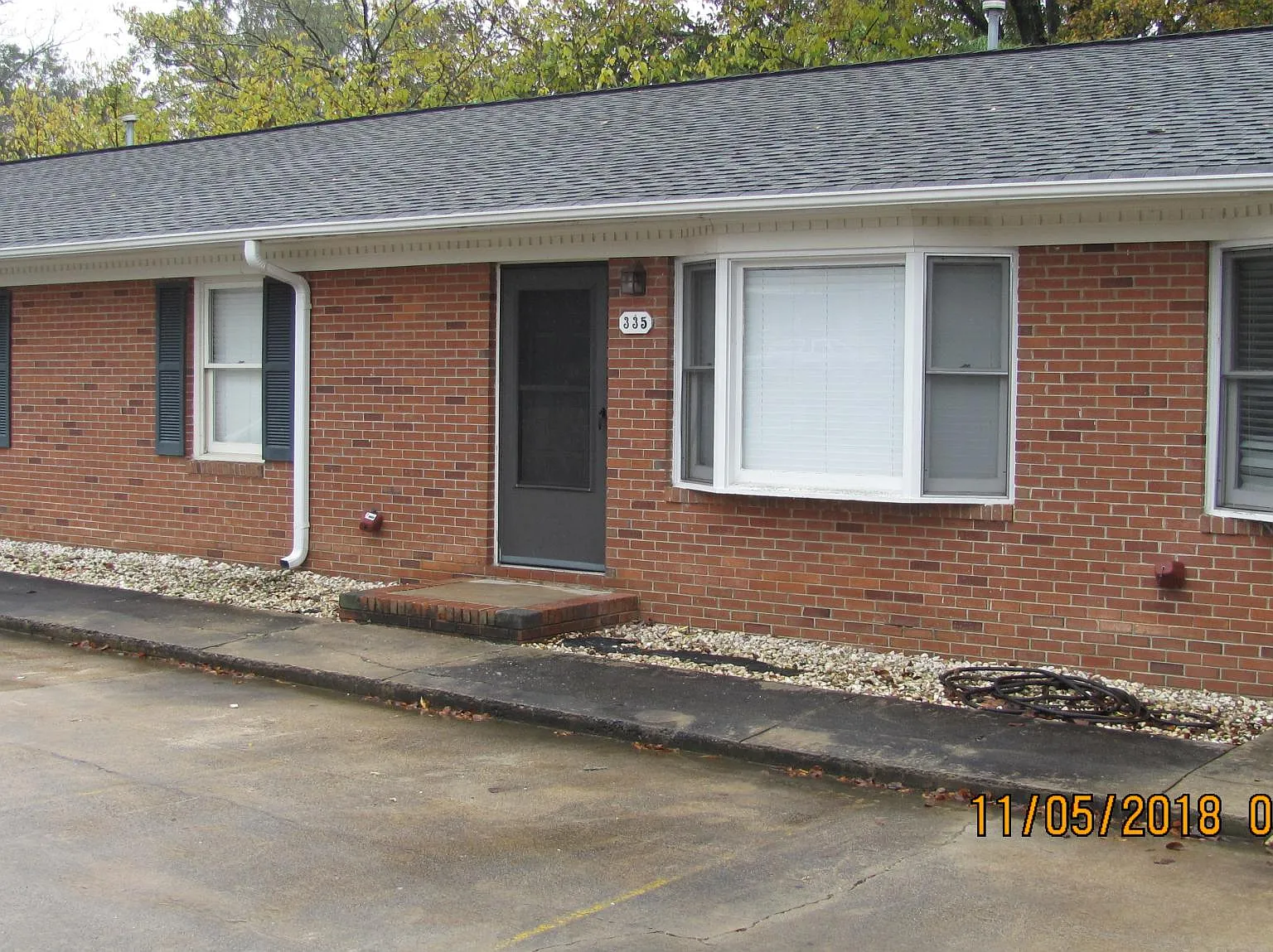 2 bed, 800 sqft, $1,375 — Photo 2