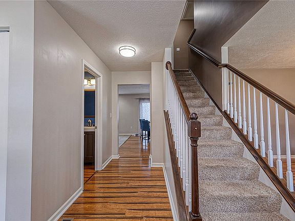 3rd image of 1044 Granite Dr