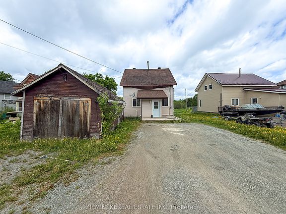 2nd image of 143 Essex Ave