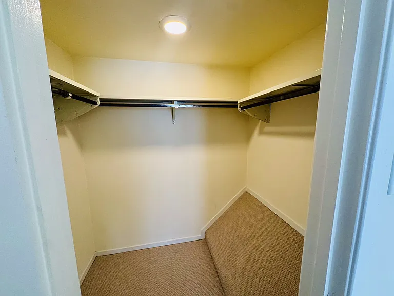 12146 Bentridge Pl — Photo 34