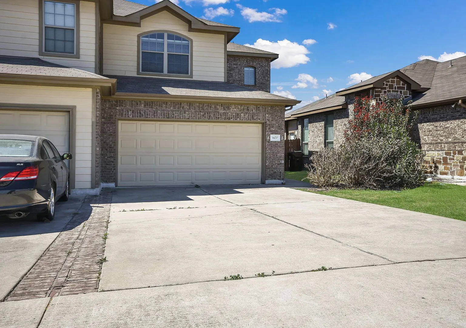 3 Bedroom Duplex Located In Hutto, Texas! — Photo 2