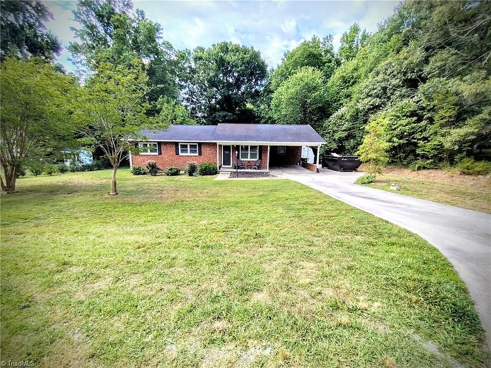 1st image of 1003 Hillcrest Dr