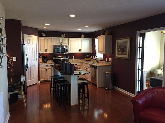 4th image of 15243 Harmon Place