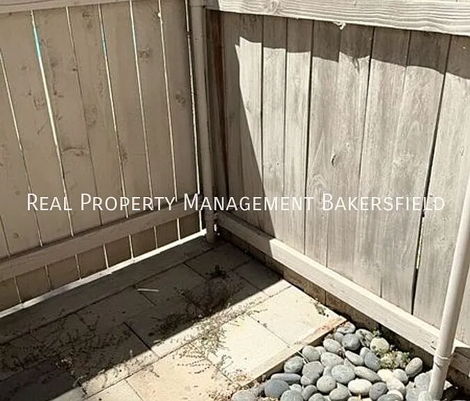 2423 Olive St #2423 — Photo 14