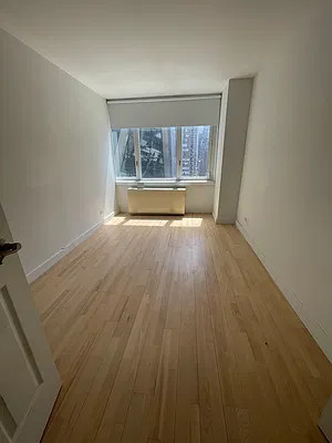 Rented by iHomeny Realty | media 7