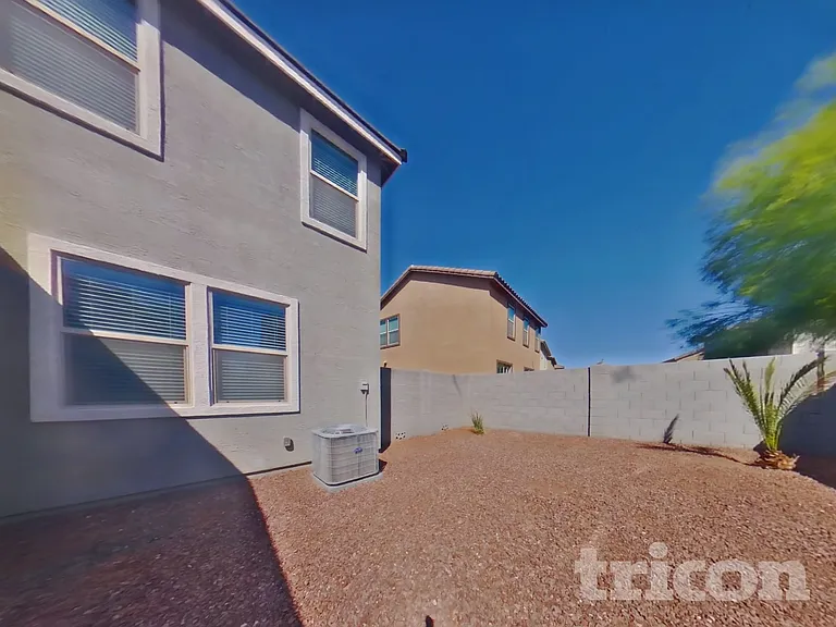 18249 N Clarence Ln — Photo 18