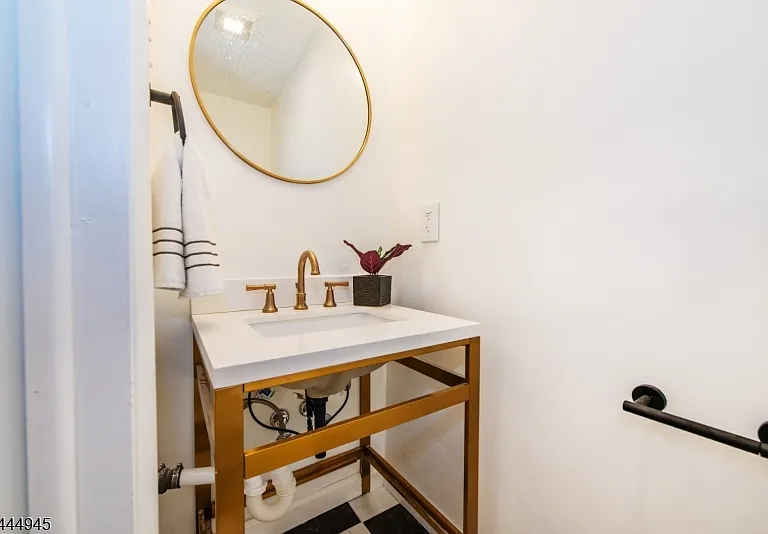 11 William St #B — Photo 9
