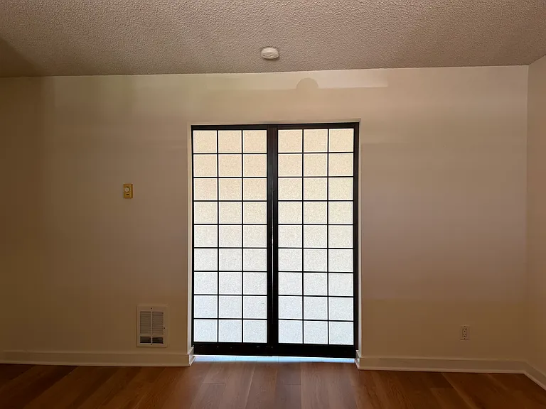 732 11th Ave E #404 — Photo 10