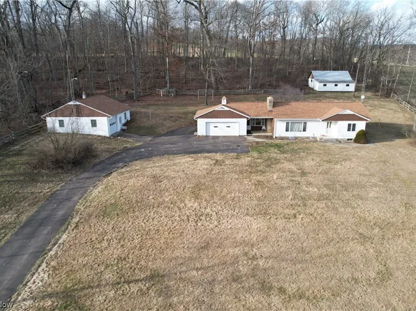 5893 Cherry Run Rd NW, Strasburg, OH 44680