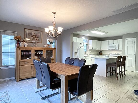 5th image of 306 Terrace Ct