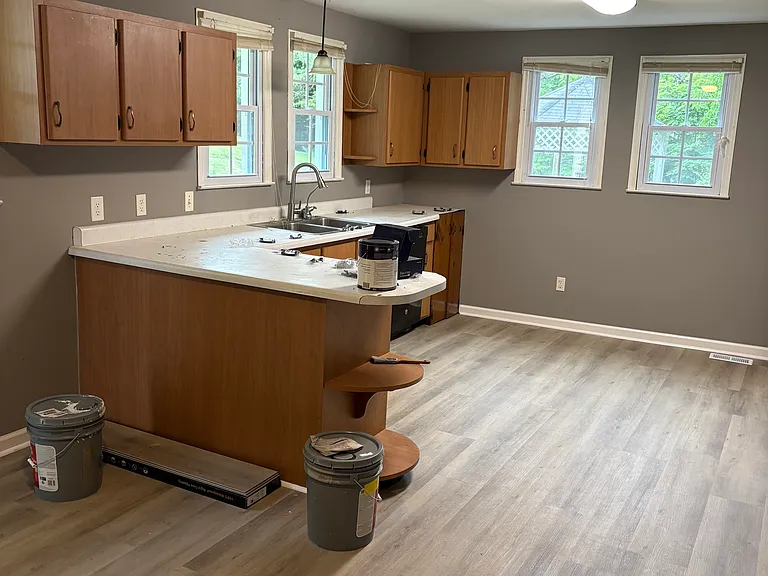 125 Hicks Dr — Photo 2