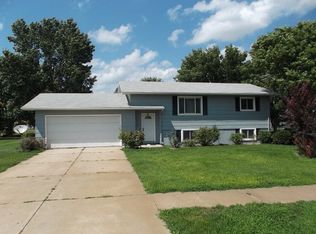 4014 Roth Rd, Grand Island, NE 68803