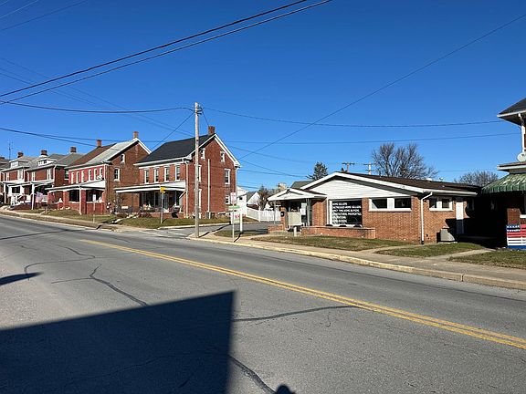 5th image of 413 S Main St