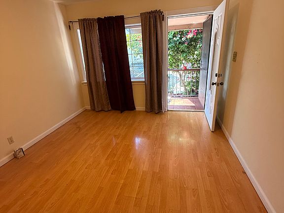 4th image of 4333 Adeline St APT A