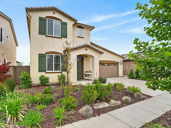 3rd image of 2103 Knotty Pine Way