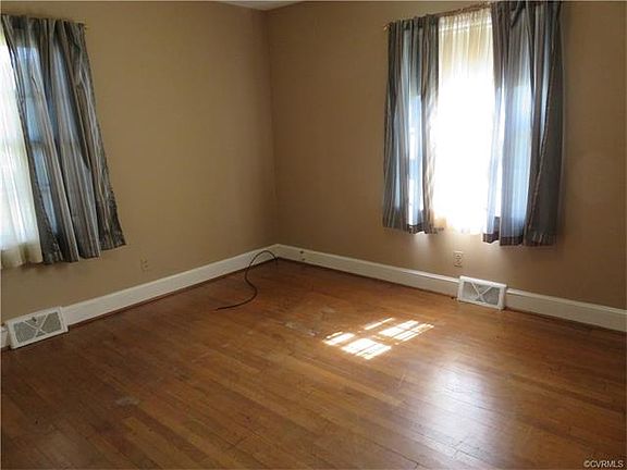 4th image of 12492 Church St