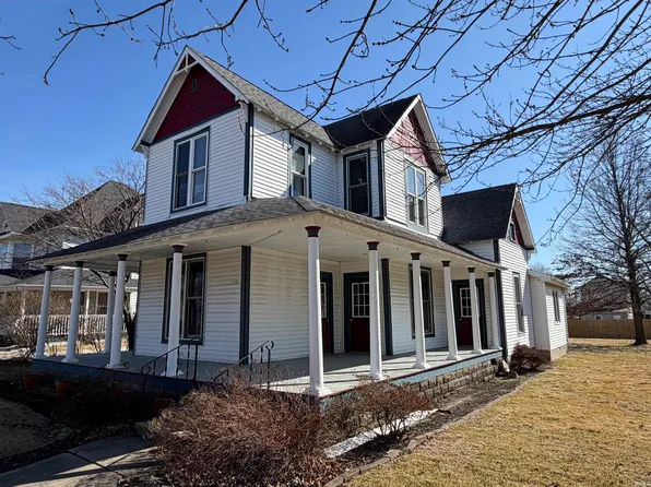 405 E 3rd St, Brookston, IN 47923