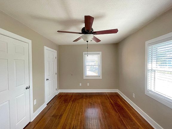 4th image of 2832 N New Jersey St