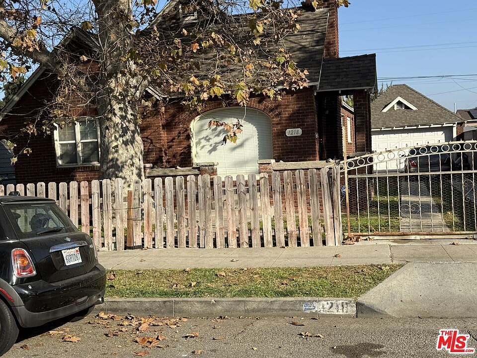 1st image of 1218 N Spring Ave