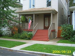 1843 W Waveland Ave, Chicago, IL 60613