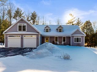 17 Bowdoin Dr, Lewiston, ME 04240