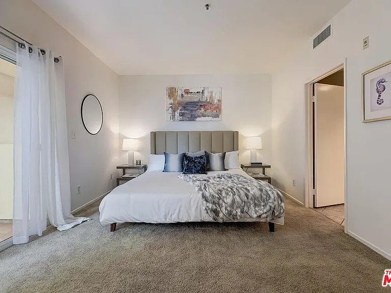 255 Main St #207 — Photo 9
