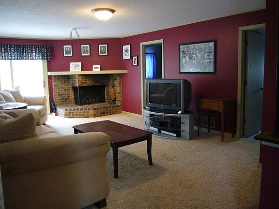 4th image of 12813 Country View Ct