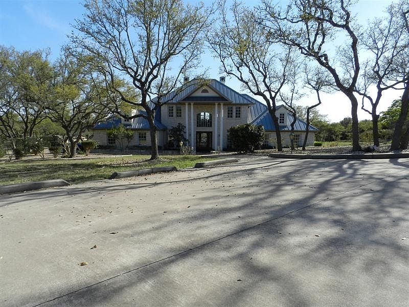 2nd image of 1300 Panther Creek Rd