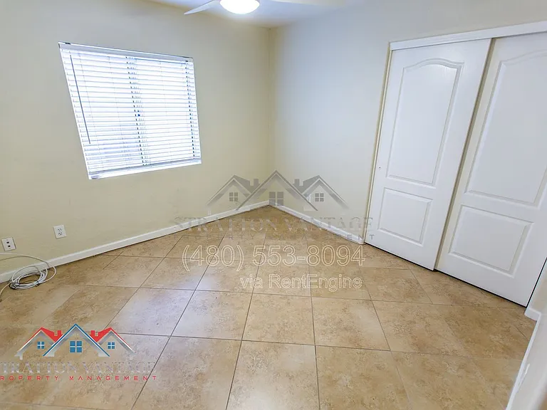 1231 N Layman St — Photo 30
