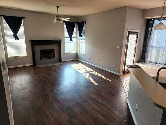 5th image of 1010 Devonshire Dr