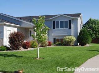 504 Mighty Acres Dr, Grand Forks, ND 58201