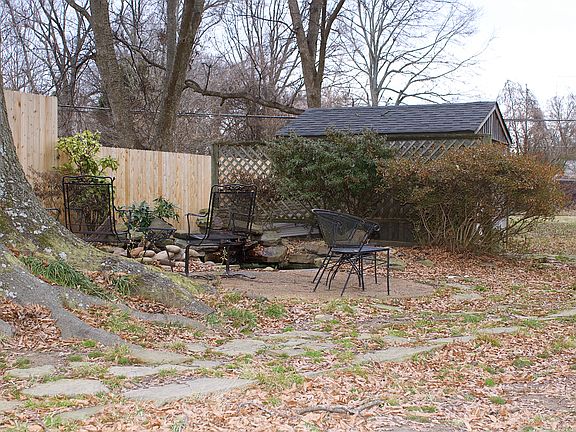 3rd image of 4078 Hilldale Ave