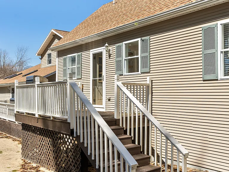 17 Hillside Ave — Photo 55