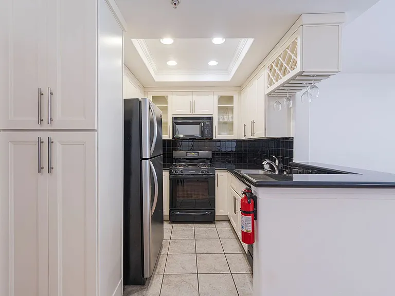 7100 La Tijera Blvd #D101 — Photo 15