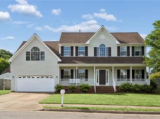 828 Essex Park Dr, Hampton, VA 23669