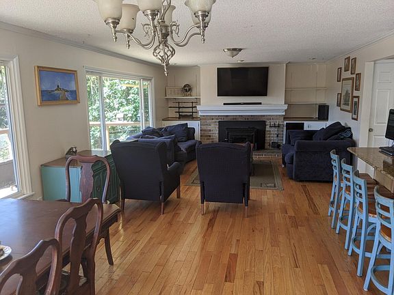 3rd image of 4502 E Bay Dr NW