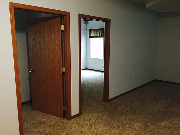 4th image of 41 Des Moines Ave