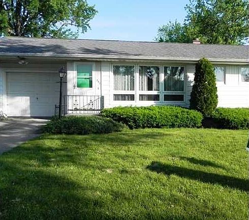 5th image of 232 Woodmere Dr