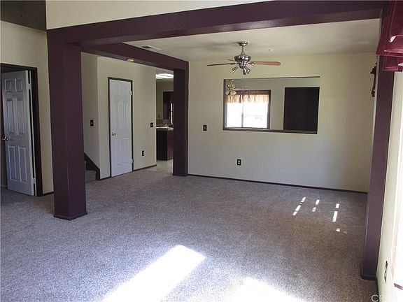 4th image of 15705 Willow Dr