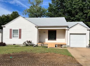 2055 S Johnstone Ave, Bartlesville, OK 74003